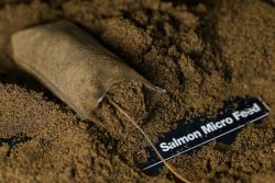 CC Moore Salmon Micro Feed 1kg