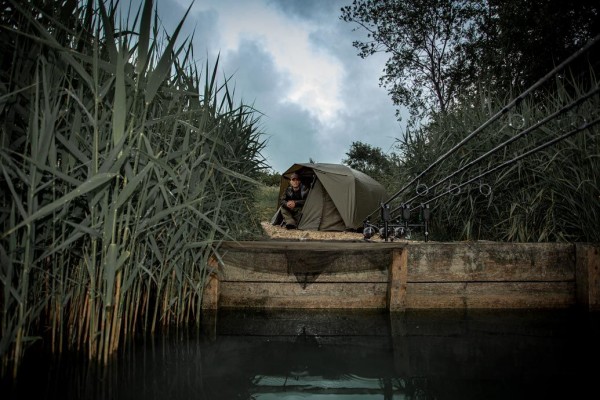 Trakker Tempest Brolly 100 Skull Cap Wrap