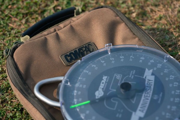Korda Compac Scales Pouch