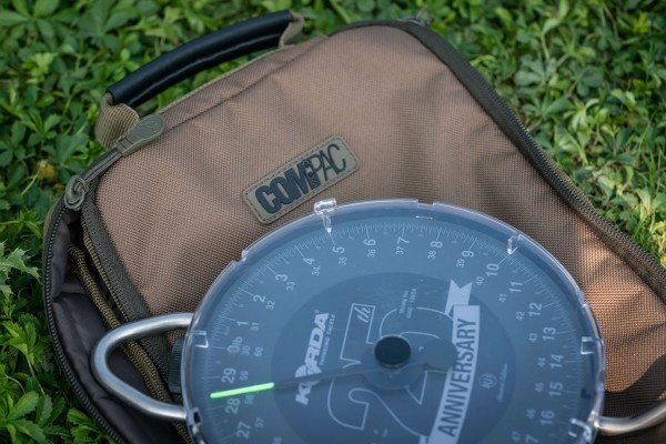 Korda Compac Scales Pouch