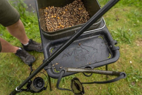 Avid Carp Bait Station