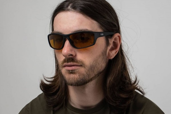 https://johnsonrosstackle.co.uk/44564-medium_default/wofte-clarity-wrap-polaroid-sunglasses-amber.jpg