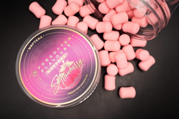 Forgotten Flavours Strawberry Dumbell Wafters