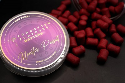 Forgotten Flavours Monster Pursuit Dumbell Wafters