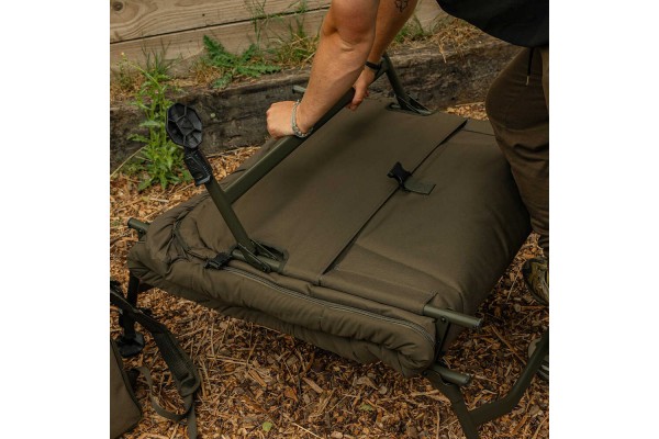 Avid Carp Revolve Bed System