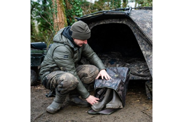 Nash Subterfuge Waterproof Wader and Boot Bag