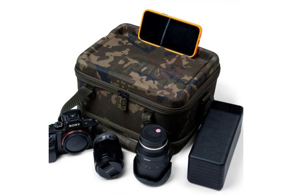 Nash Subterfuge Hi Protect Tech Bag