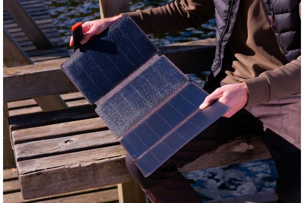 Deeper CHIRP Plus 3 Smart Sonar + Solar Panel Bundle