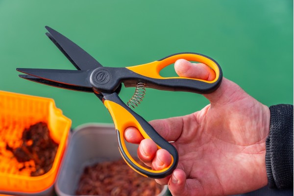 Guru Worm Scissors