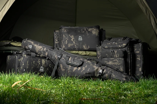CarpLife Eclipse Camo 10ft 3 rod Rod Holdall