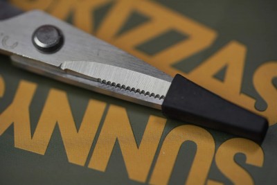 OMC Skizzas Scissors